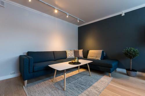 Enter Viking Apartments