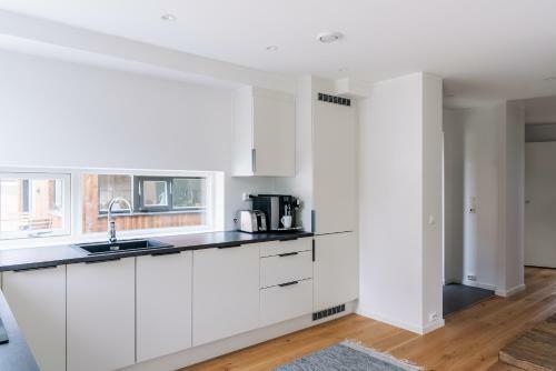 Modern Villas In Plush Town