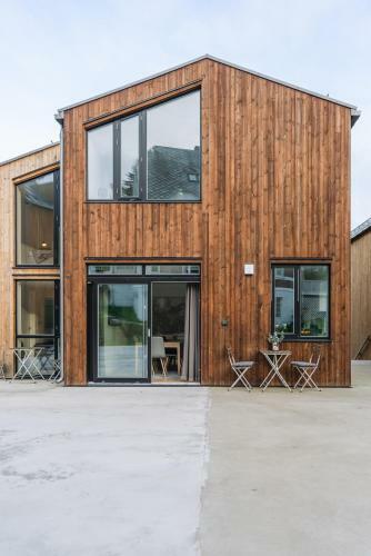 Modern Villas In Plush Town