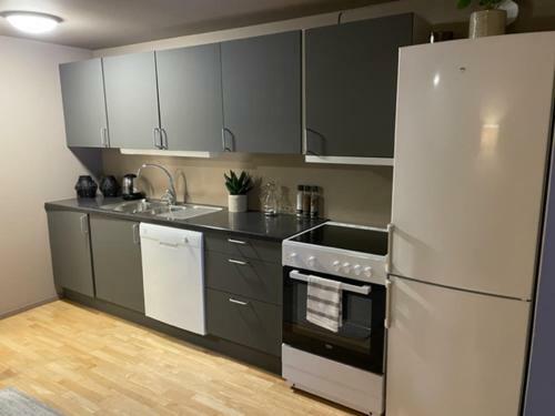 Apartamento 2 Roms Leilighet I N�rheten Av Troms� Sentrum.