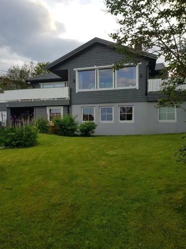 Apartamento Leilighet Med 2 Soverom, Parkering