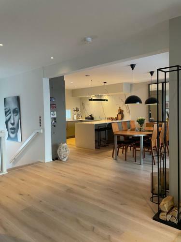 Modern And Sentral Home - Close To Centrum And Nature