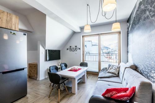 Aparthost Apartament Wyj?tkowe Ko?cielisko