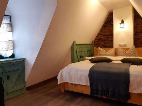 Fortnight Apartment