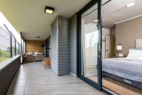 Coral Point Executive 3 Bedroom Apartment