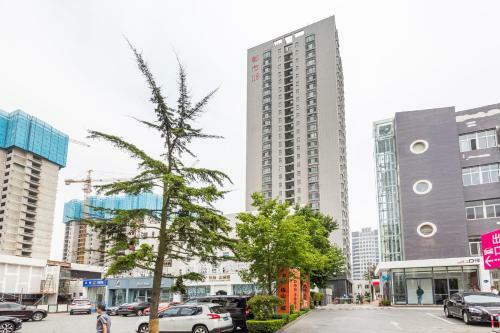 Hotel Qingdao Shinan�wusi Square�