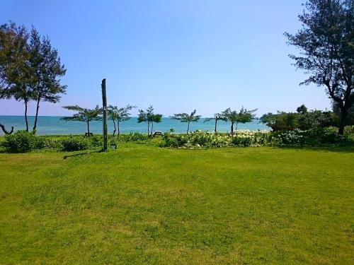 Villa Garden Beach House