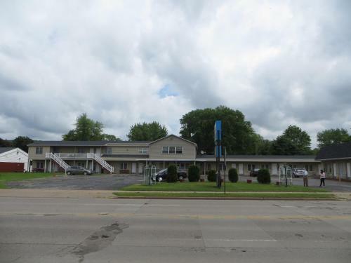 Holiday Motel