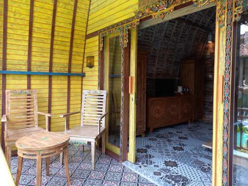 Hostal Keris Art Shop And Villa Telaga Wana