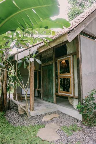 Hostal Kamar Kembar At Semadi Living