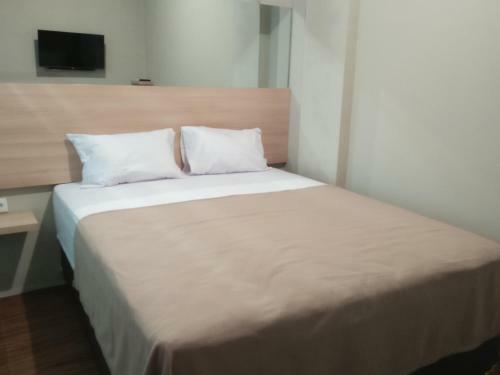 Hostal Reddoorz At Jalan Patimura Lampung