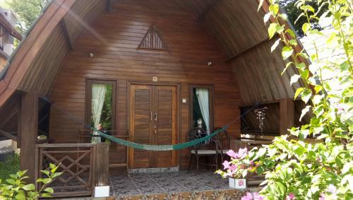 Bed & Breakfast Gusung Indah Bungalow