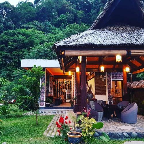 Green Travelodge Bukit Lawang