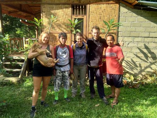 Hostal Bukit Lawang Landak River Guest House