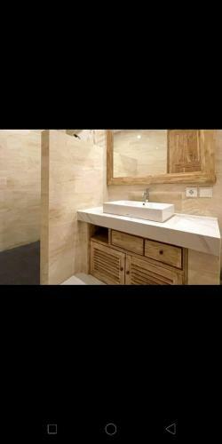 Hostal Kubu Dauh Padonan Guesthouse By Sdm