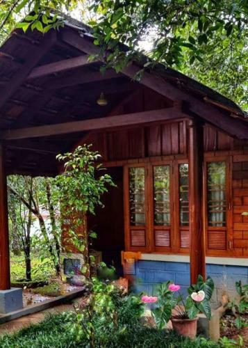 Hotel Whispering Woods By Aura Hospitality