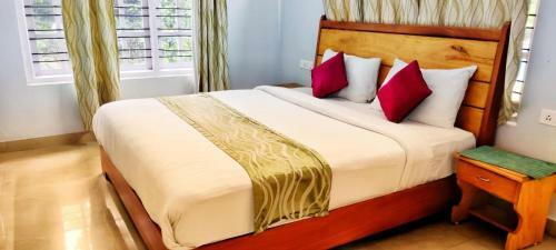 Hotel Whispering Woods By Aura Hospitality