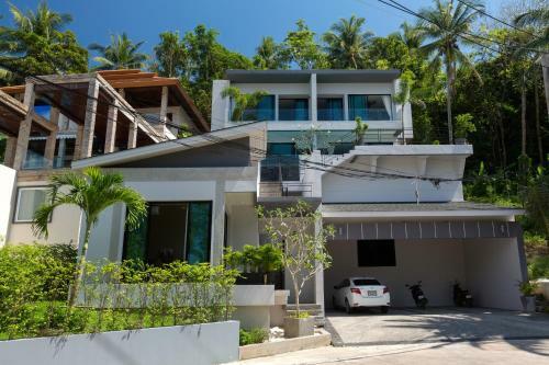 Twin Villas Seaview Kata