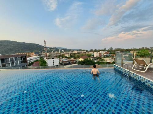 Apartamento Ozone Condotel Unit A609, Kata Beach