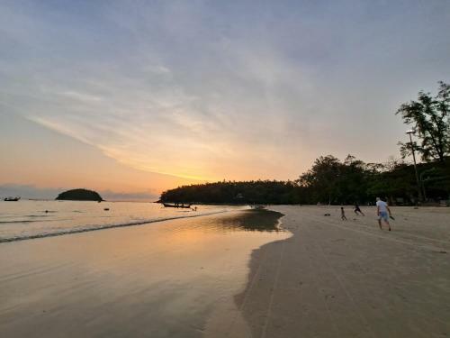 Apartamento Ozone Condotel Unit A609, Kata Beach
