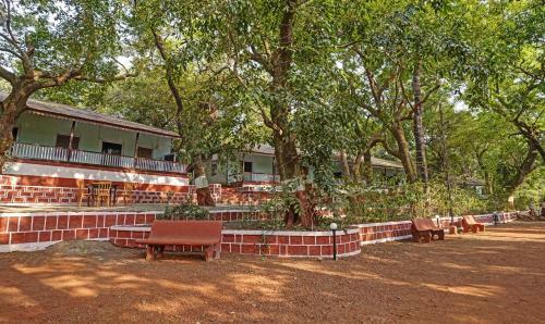Hotel Treebo Trend Cecil Resort