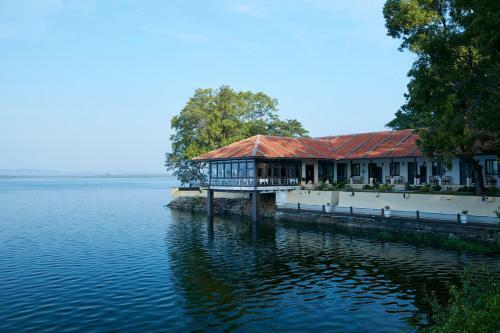 Hotel The Lake House