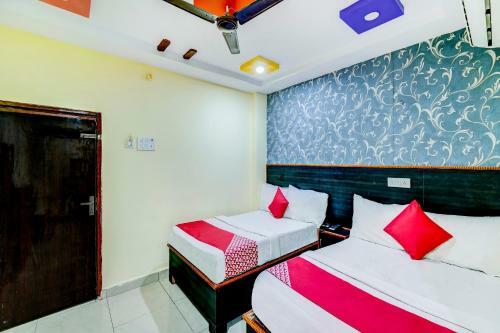 Oyo 66090 Hotel Bsr Grand