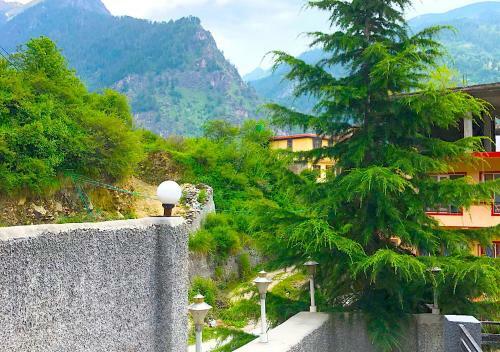 Shashwat Homestay With Garden View