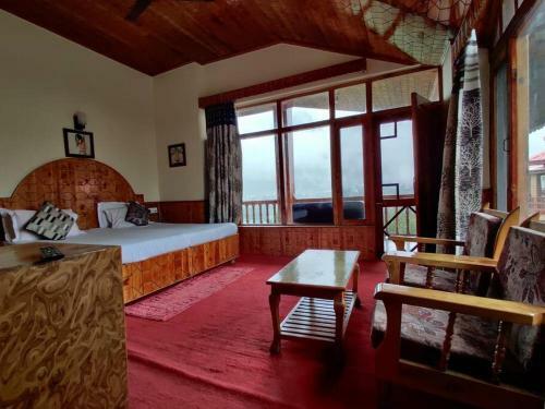 Aroma Taru Villa / Cottage ,manali