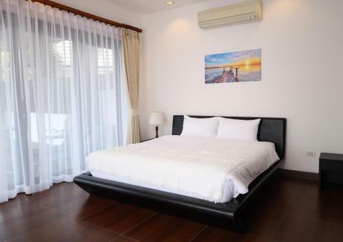 Beautiful 3 Bedrooms Villa - Bang Tao Beach Area