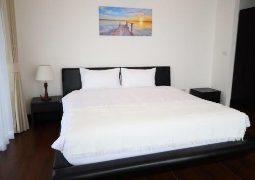 Beautiful 3 Bedrooms Villa - Bang Tao Beach Area