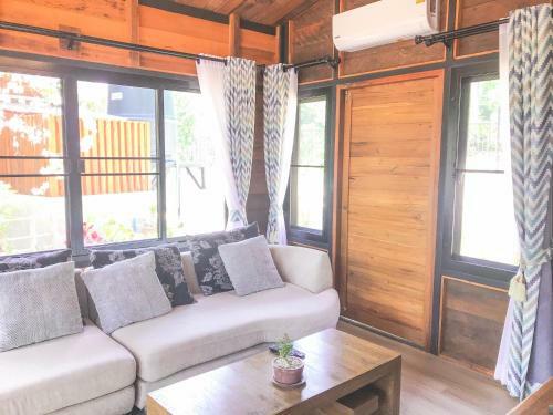 Bed & Breakfast Goodvibes Cabins