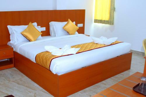 Hotel K11 Express - Opp Express Avenue