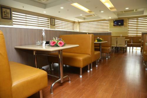 Hotel Raaj Bhaavan Clarks Inn Chennai