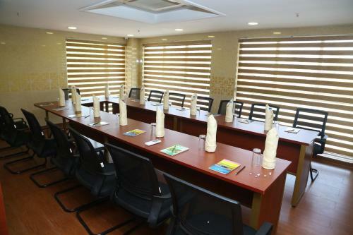 Hotel Raaj Bhaavan Clarks Inn Chennai
