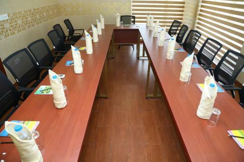 Hotel Raaj Bhaavan Clarks Inn Chennai