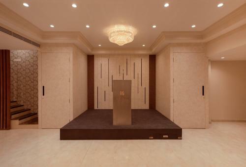 Hotel The Madras Grand