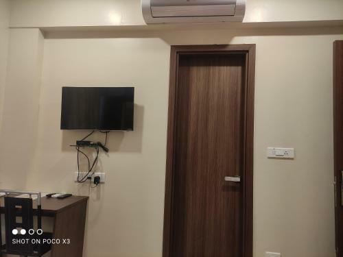 Cute Orange Service Apartments