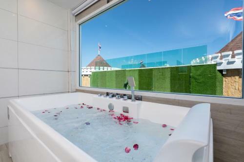 Luxury Villa 8 Bedroom In Patong Beach Villa Infinity