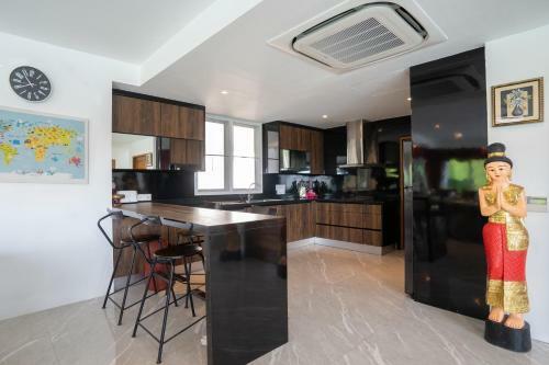 Luxury Villa 8 Bedroom In Patong Beach Villa Infinity