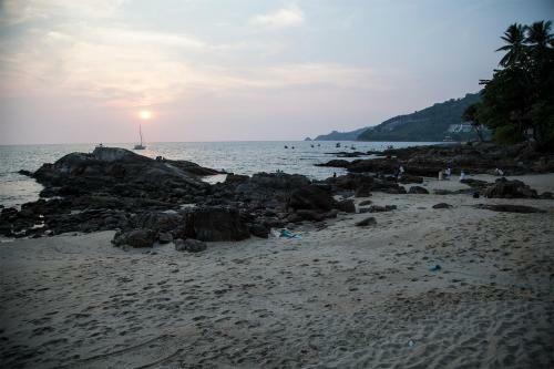 Apartment 8 Persons In Patong Kalim Beach