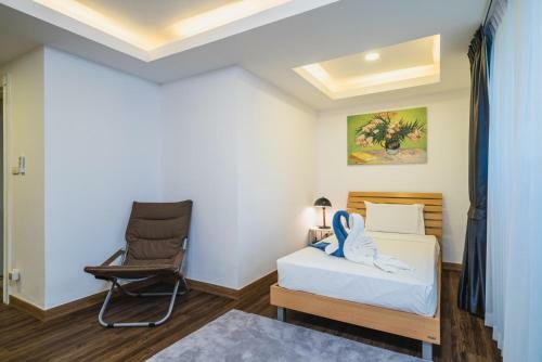 Patong Hill Sea View Villa 4 Bedroom Private Pool