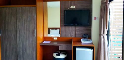 Hostal Kanpai Hotel