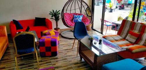 Hostal Kanpai Hotel