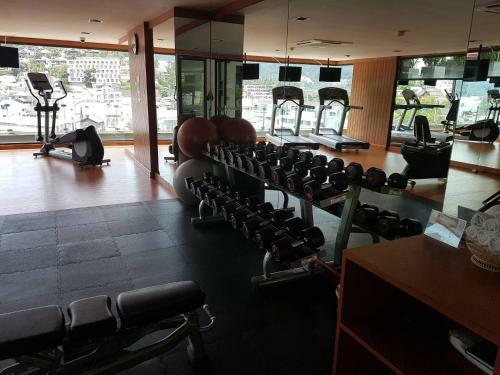 Hostal 3306 Patong Beachfront Apartment Cozy Condoresort
