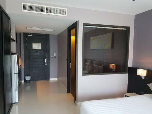 Hostal 3306 Patong Beachfront Apartment Cozy Condoresort