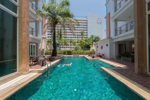 619 2 Bedrooms 2 Bathrooms 1 Km Walk To Beach