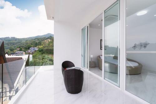 Villa Skyline Patong New Modern Seaview+gym+sauna+pool Villa