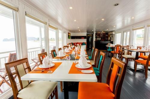 L'azalee Cruise Halong