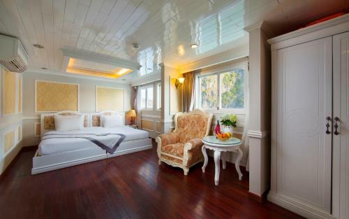 Signature Halong Cruise